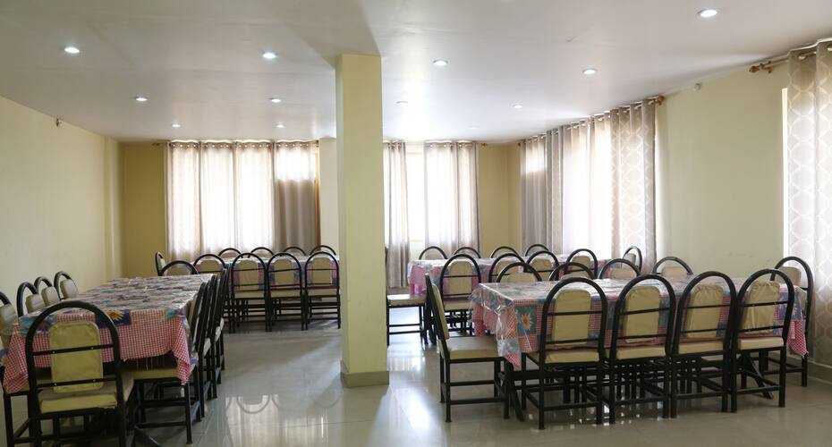 Hotel Rivera Retreat, Manali 4